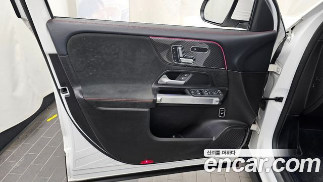 Mercedes-Benz GLB-Class (X247) GLB250 4MATIC 2020 — фото 24