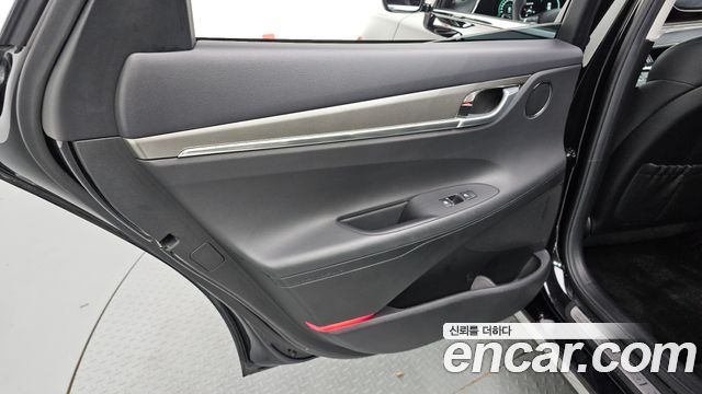 Hyundai Grandeur (IG) 2.5 Premium 2023 — фото 25