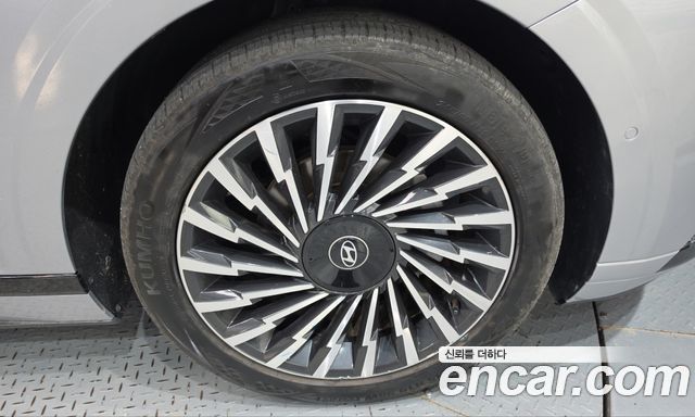 Hyundai Grandeur Hybrid (GN7) Calligraphy 2023 — фото 5