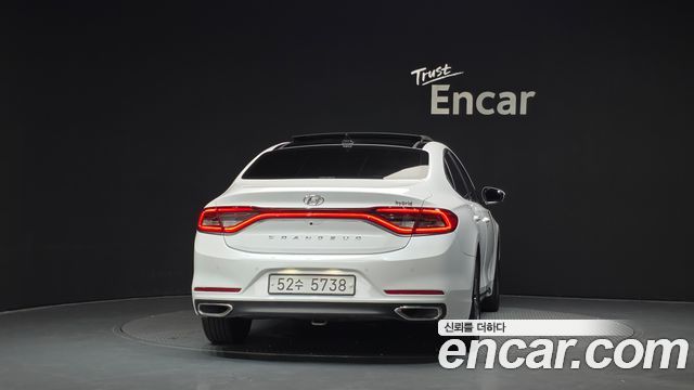 Hyundai Grandeur Hybrid (IG) Exclusive Special 2019 — фото 4