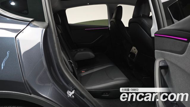 Tesla Model Y RWD 2025 — фото 11