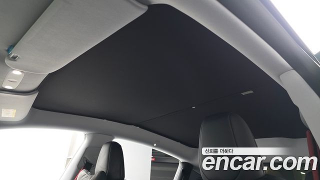 Tesla Model Y RWD 2025 — фото 16