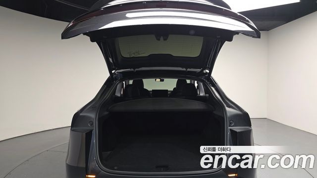Tesla Model Y RWD 2025 — фото 20