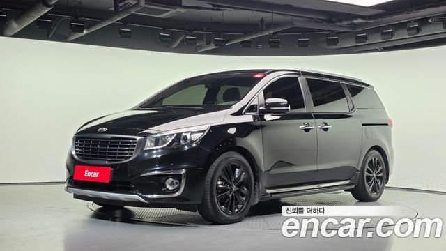 Kia Carnival 9-seater Prestige