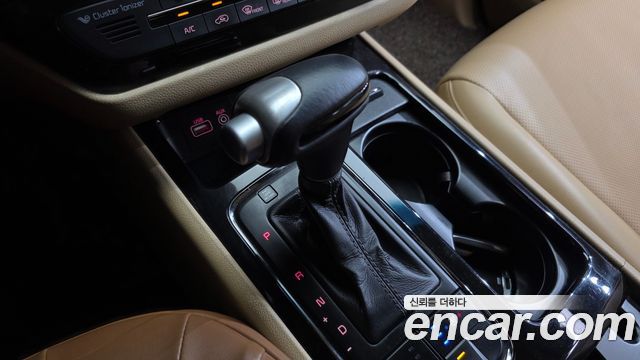 Kia Carnival 9-seater Prestige 2016 — фото 9
