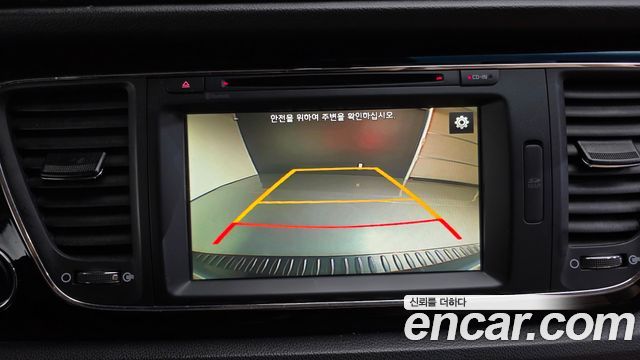 Kia Carnival 9-seater Prestige 2016 — фото 15