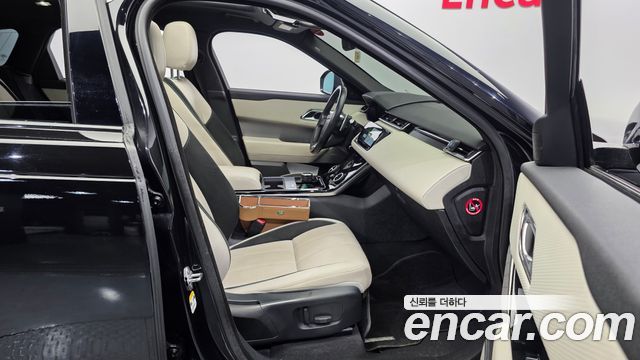 Land Rover Range Rover Velar 3.0 D300 R-Dynamic SE 2018 — фото 11