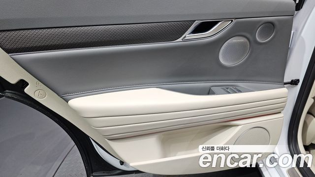 Genesis G80 (RG3) Gasoline 3.5 Turbo AWD 2025 — фото 25