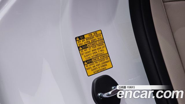 Genesis G80 (RG3) Gasoline 3.5 Turbo AWD 2025 — фото 30