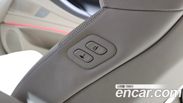 Genesis G80 (RG3) Gasoline 3.5 Turbo AWD 2025 — фото 37