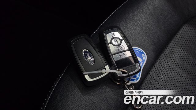 Ford Explorer 2.3 Limited 4WD 5th 2018 — фото 16