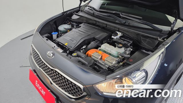 Kia Niro Prestige 2018 — фото 6