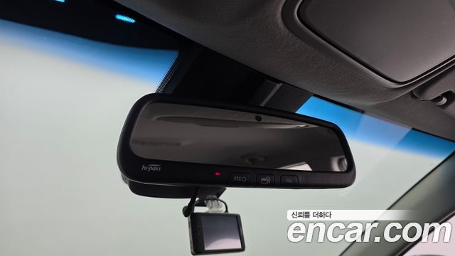 Kia Niro Prestige 2018 — фото 18