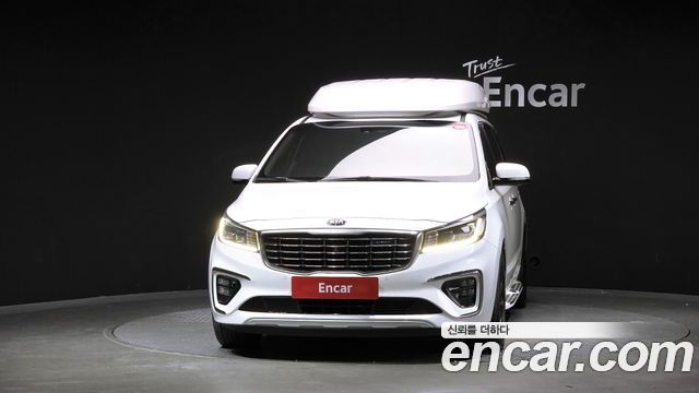 Kia Carnival 9-Seater Hi-Limousine Noblesse Special 2019 — фото 3