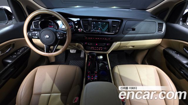 Kia Carnival 9-Seater Hi-Limousine Noblesse Special 2019 — фото 7