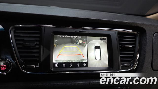 Kia Carnival 9-Seater Hi-Limousine Noblesse Special 2019 — фото 19