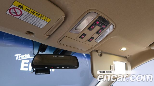 Kia Carnival 9-Seater Hi-Limousine Noblesse Special 2019 — фото 23