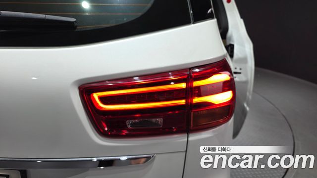 Kia Carnival 9-Seater Hi-Limousine Noblesse Special 2019 — фото 29