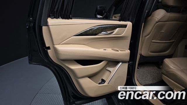 Cadillac Escalade 6.2 4th 2020 — фото 25