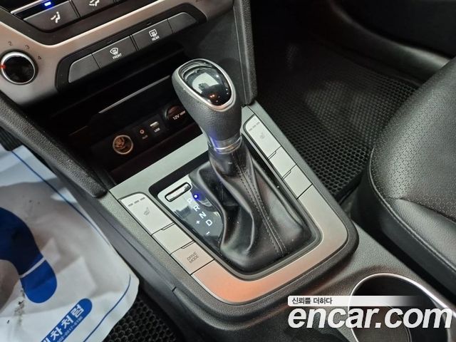 Hyundai Avante (AD) 1.6 GDI Value Plus 2018 — фото 8