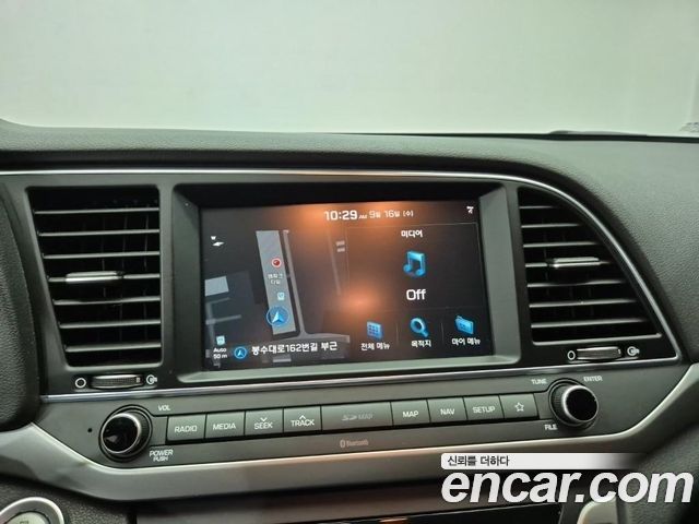 Hyundai Avante (AD) 1.6 GDI Value Plus 2018 — фото 17