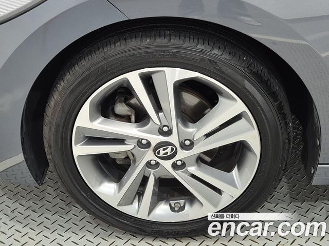 Hyundai Avante (AD) 1.6 GDI Value Plus 2018 — фото 23