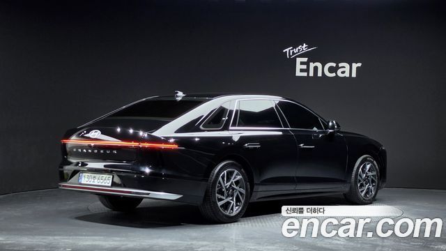 Hyundai Grandeur (GN7) 2,5 Gasoline 2WD Premium 2023 — фото 2