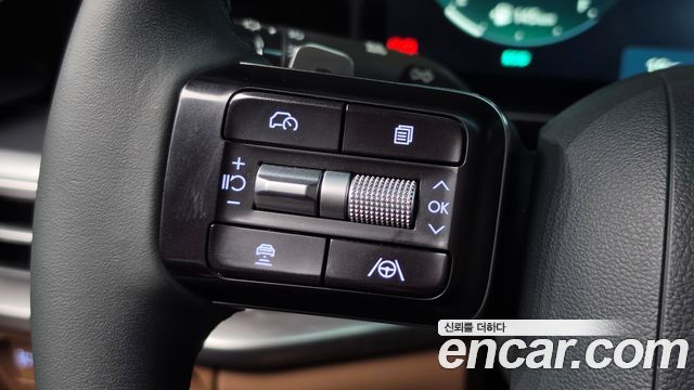 Hyundai Grandeur (GN7) 2,5 Gasoline 2WD Premium 2023 — фото 13