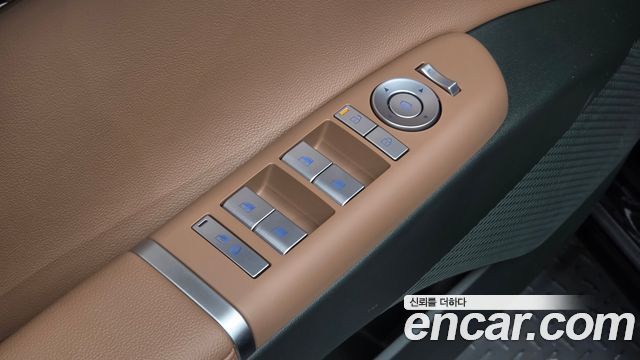 Hyundai Grandeur (GN7) 2,5 Gasoline 2WD Premium 2023 — фото 17