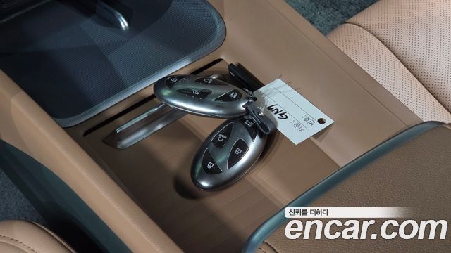 Hyundai Grandeur (GN7) 2,5 Gasoline 2WD Premium 2023 — фото 19