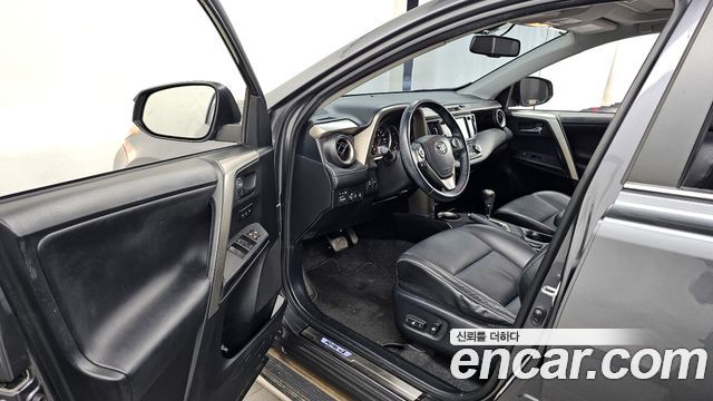 Toyota RAV4 2.5 4WD 4th 2014 — фото 10