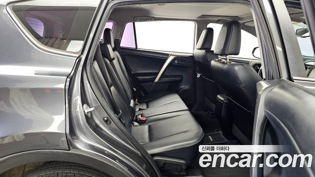 Toyota RAV4 2.5 4WD 4th 2014 — фото 12