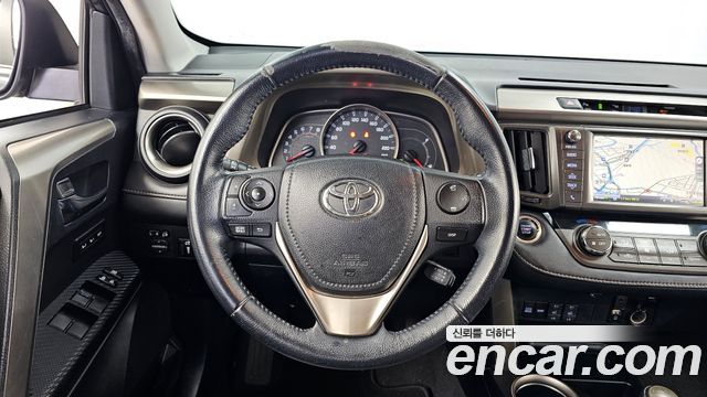 Toyota RAV4 2.5 4WD 4th 2014 — фото 13