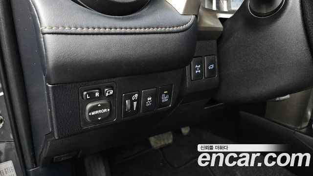 Toyota RAV4 2.5 4WD 4th 2014 — фото 17