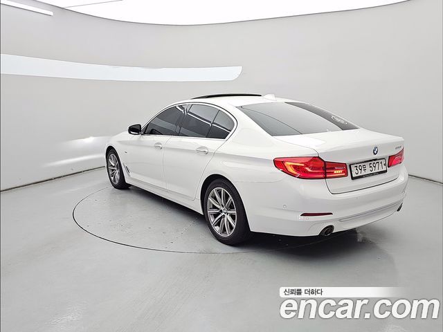 BMW 5 Series (G30) 520i Luxury 2018 — фото 3