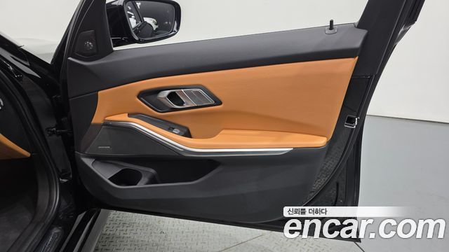 BMW 3 Series (G20) 320i M Sport 2023 — фото 24