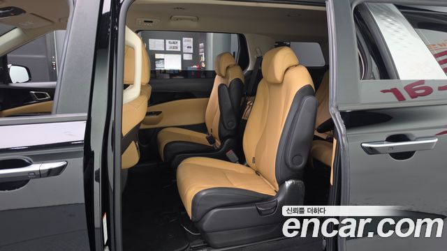 Kia Carnival (IV) Diesel 9-Seater Prestige 2023 — фото 12