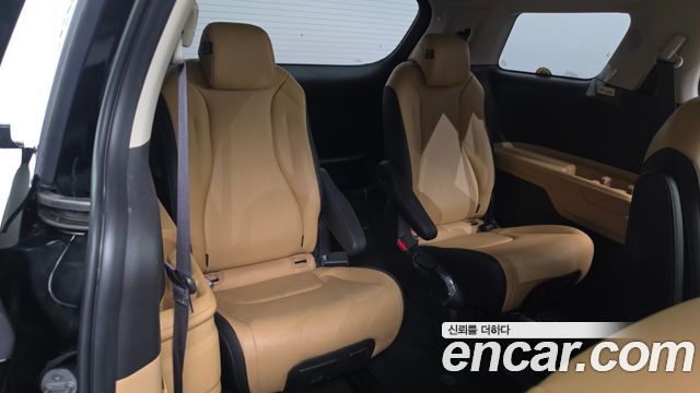 Kia Carnival (IV) Diesel 9-Seater Prestige 2023 — фото 30
