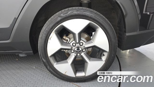 KG Mobility (SsangYong) Torres EVX E7 2024 — фото 27