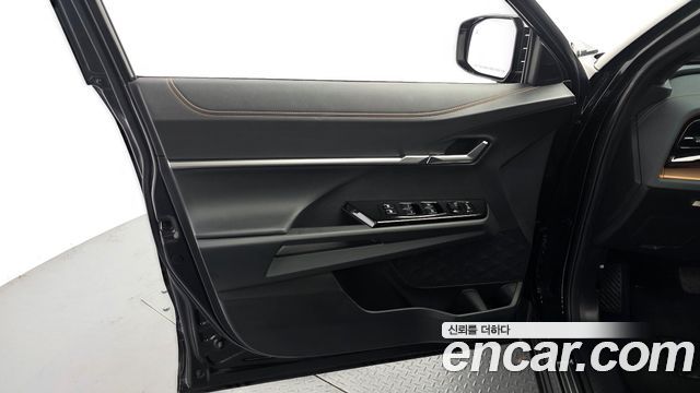 KG Mobility (SsangYong) Torres EVX E7 2024 — фото 30