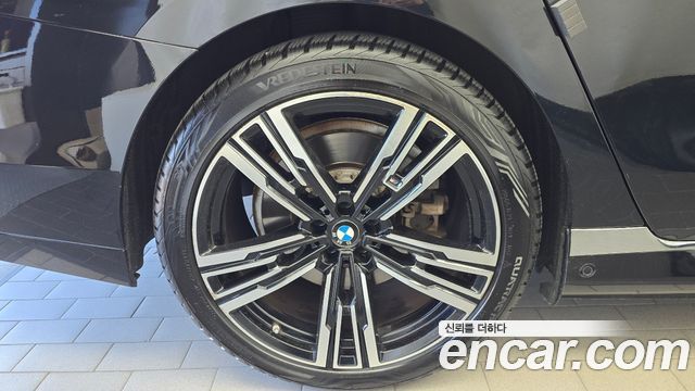 BMW 7 Series (G70) 750e xDrive M Sport 2023 — фото 5