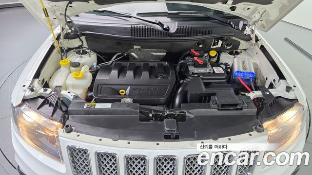 Jeep Compass 2.4 Limited 1st 2014 — фото 6