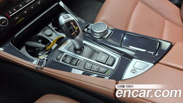 BMW 5 Series (F10) 520d xDrive M Aero Dynamic 2016 — фото 9