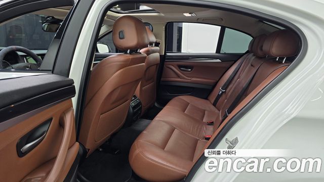 BMW 5 Series (F10) 520d xDrive M Aero Dynamic 2016 — фото 12