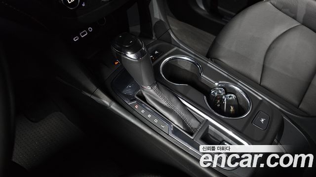 Chevrolet Equinox 2WD Premier 2019 — фото 9