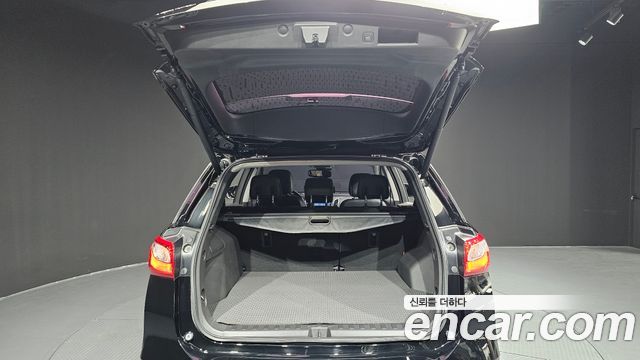 Chevrolet Equinox 2WD Premier 2019 — фото 20