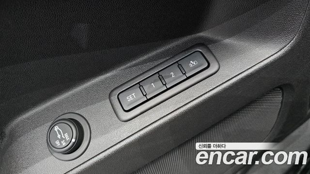 Chevrolet Equinox 2WD Premier 2019 — фото 29