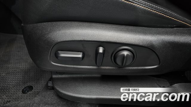 Chevrolet Equinox 2WD Premier 2019 — фото 33