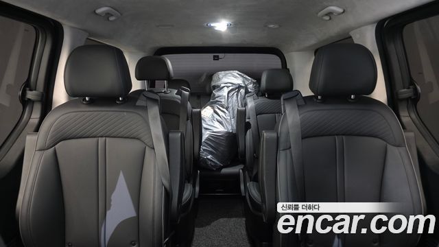 Hyundai Staria Lounge 9-Seater Prestige 2022 — фото 15