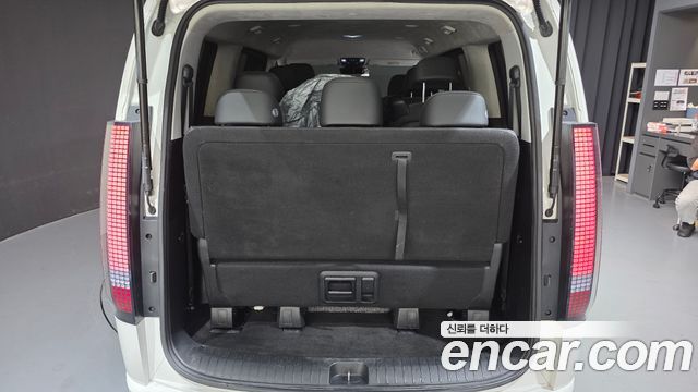 Hyundai Staria Lounge 9-Seater Prestige 2022 — фото 20